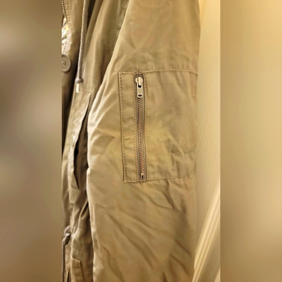 Jacket - Picture 11 of 12